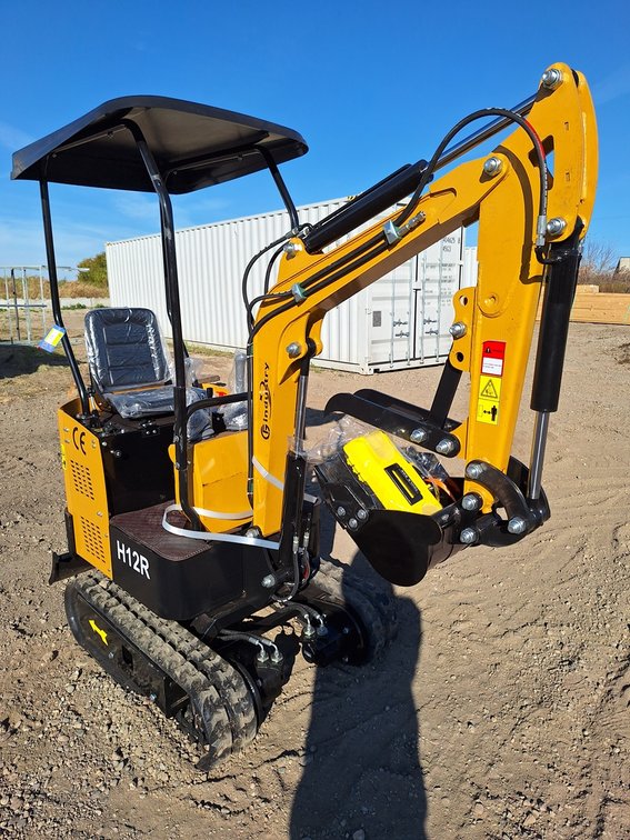 2025 CFG Mini Excavator, Model H12R