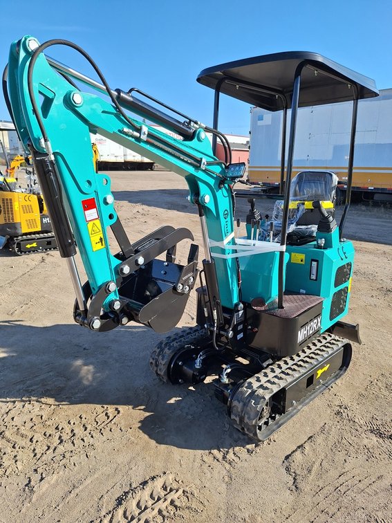 2025 CFG Mini Excavator, Model MH12RX