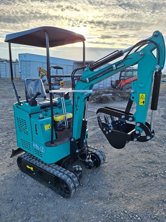 2025 CFG Mini Excavator, Model H15-(Z)