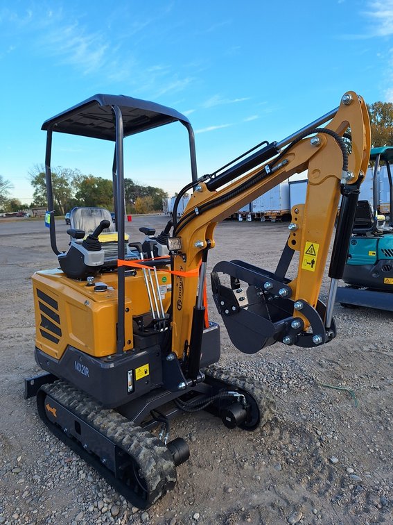 2025 CFG Mini Excavator, Model MX20R