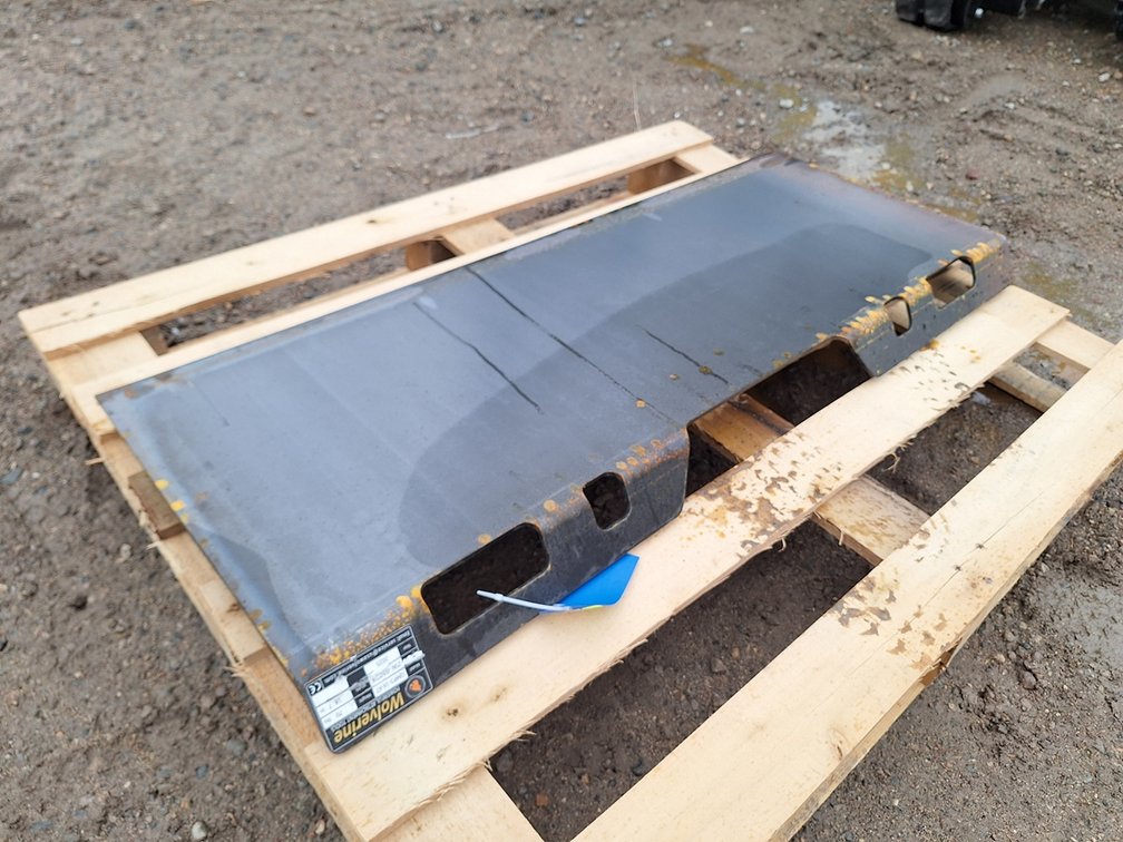 2025 Wolverine YINTATECH 1/4" Universal Quick Attachment Mount Plate, Model QMP3-16-6T, Weight: 82 lbs, Outside Width: 45.2", Inside Width: 44.29", Length: 16.81", Thickness: 1/4"