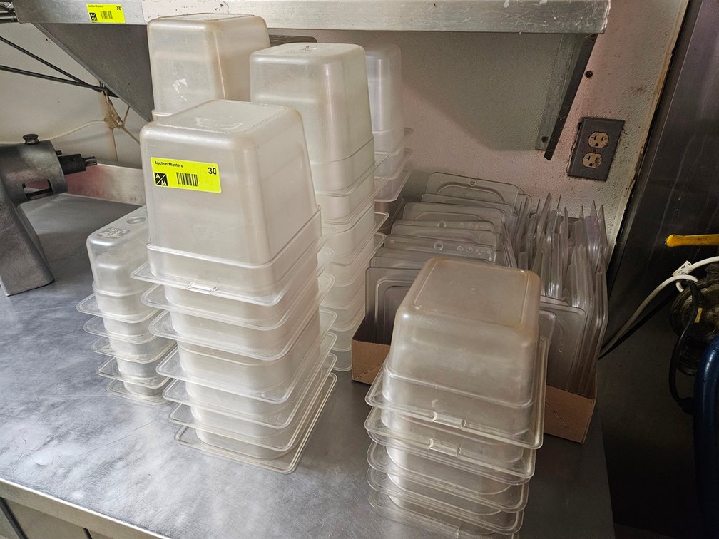 Assorted Plastic Pans, 44 - 1/6 Size with Lids, 5 - 1/9 Size