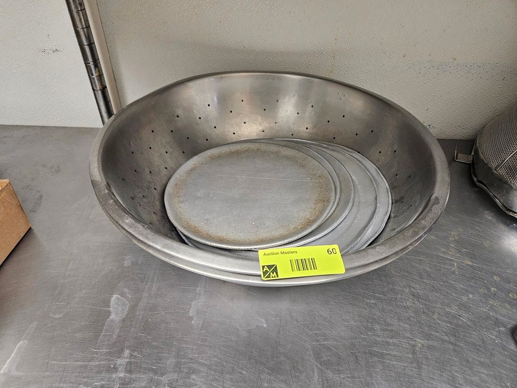2 SS Drain Bowls, 4 Small Aluminum Pans