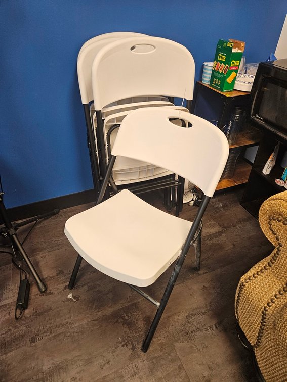 4 Poly Folding Chairs