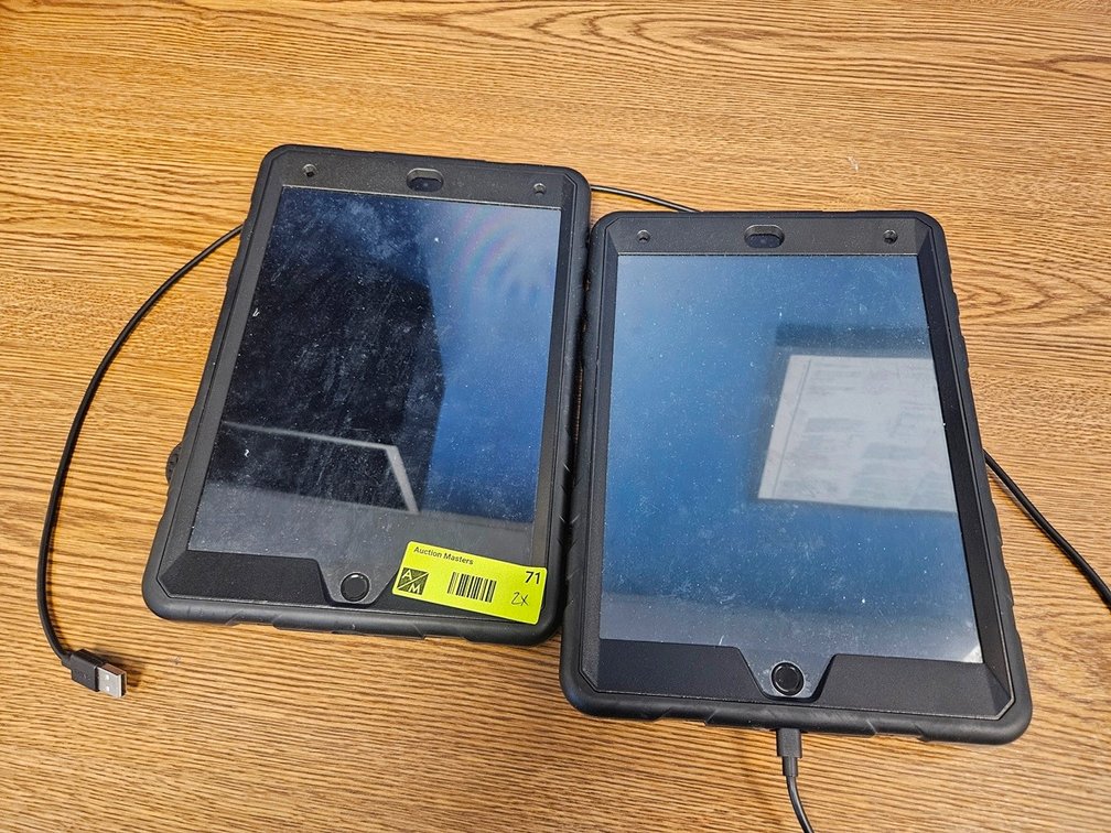 2 Apple iPad 11" Tablets with Cases, 9th Generation, Model MK2K3LL/A