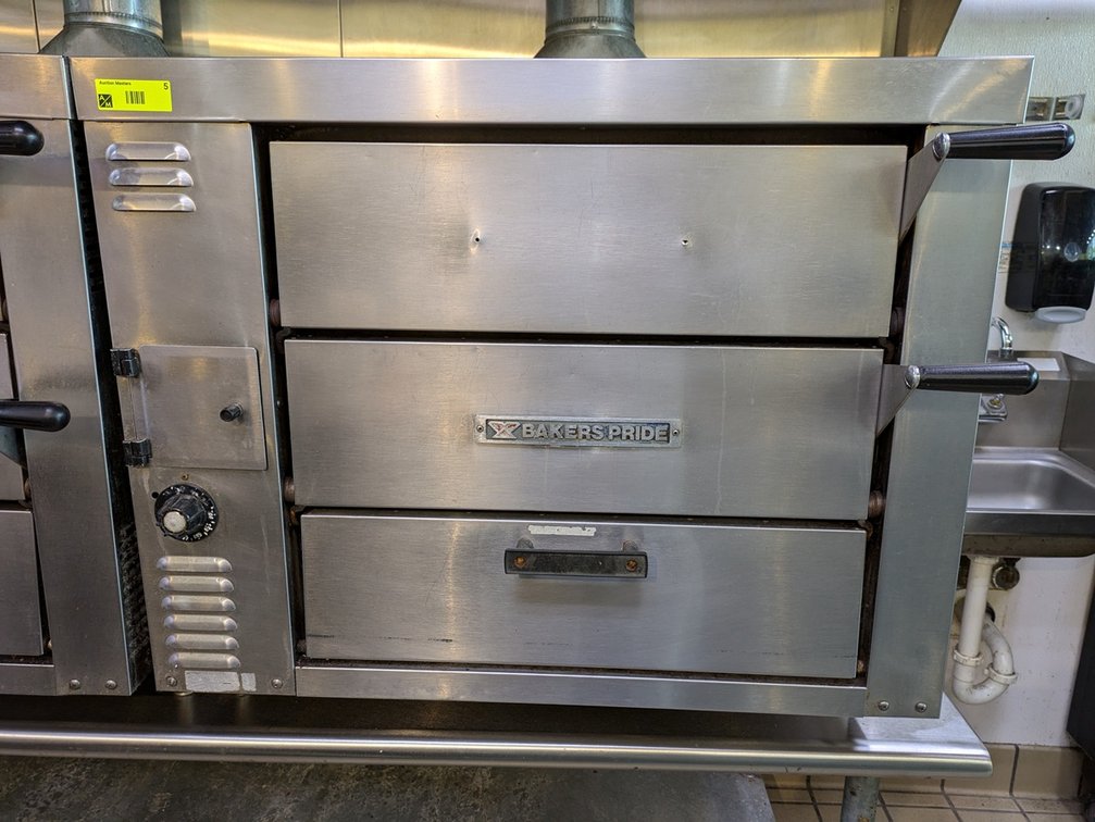Bakers Pride 2 Door Stone Pizza Oven, Model GP-51, Nat. Gas, 33"x31"x29"