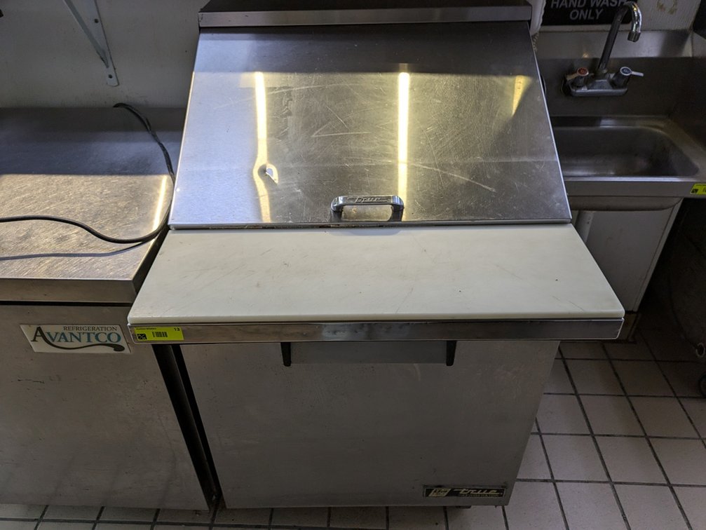 True Refrigerated Prep Table on Wheels, Parts or Repair, Model TSSU-27-12M-13, 28"x34"x46"