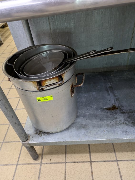 4 Aluminum Pots
