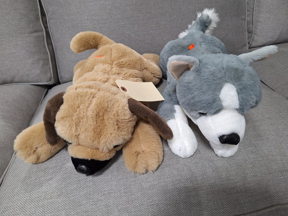 2 Melissa and Doug Plush Animals