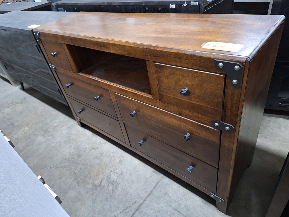 Ashley 6 Drawer Dresser, 56"x16"x36"