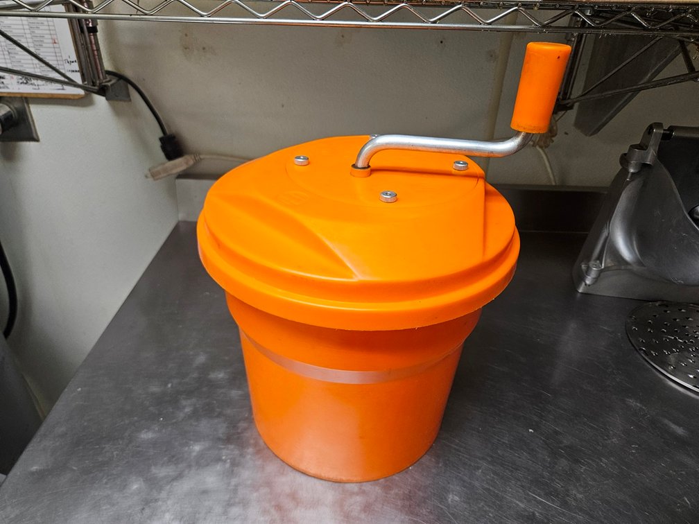 Dynamic Salad Spinner