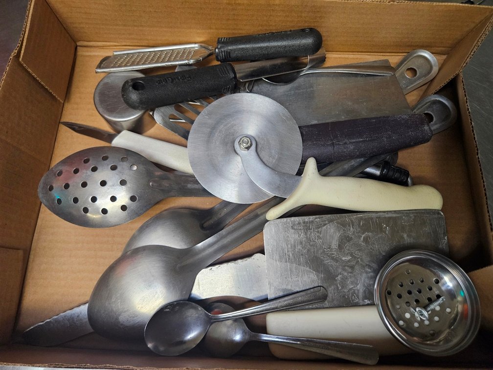 Assorted Kitchen Utensils