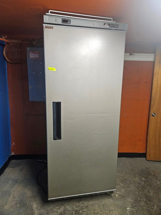 Berg Upright Freezer, Model BVEF23, 30"x29"x77"