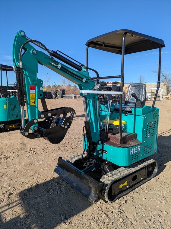 2025 CFG Mini Excavator, Model H15R, Unused