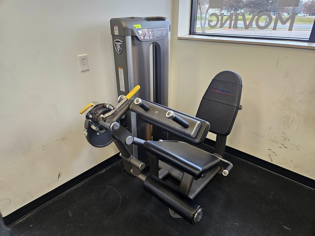 TuffStuff Fitness International Leg Extension/Curl Machine