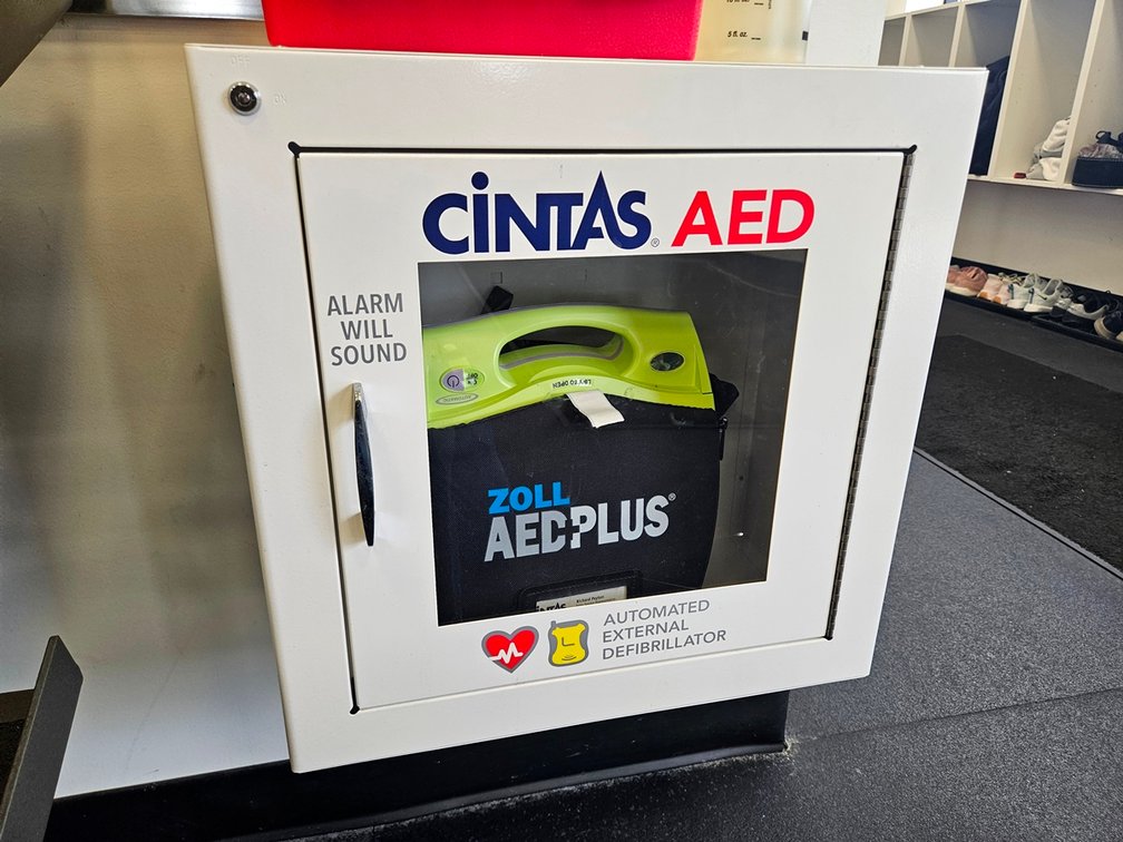 Zoll AED Plus with Cabinet