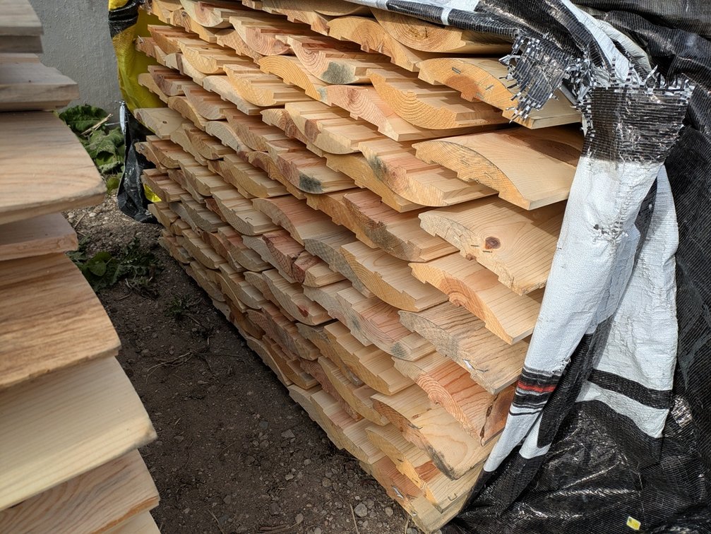 Log Pine Siding 2"x8" , 99 - 12' Pieces, 668 Sq. Ft.