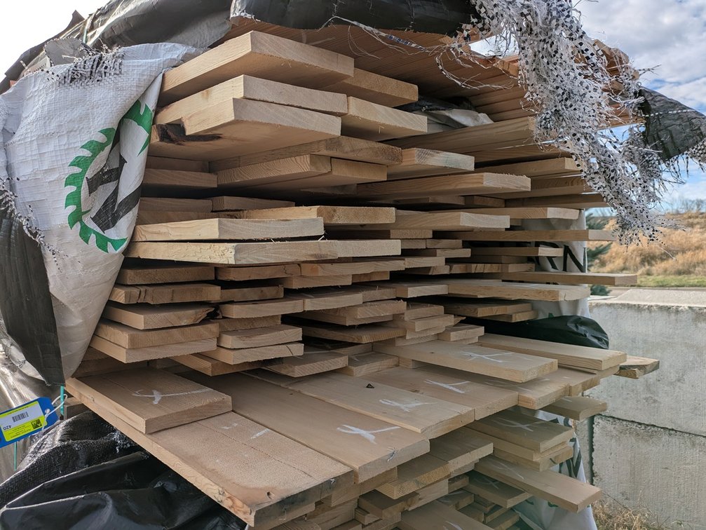 Hemlock 1"x6" Rough Boards KD Outs, 724 Linear Feet, 3' to 5' Lengths