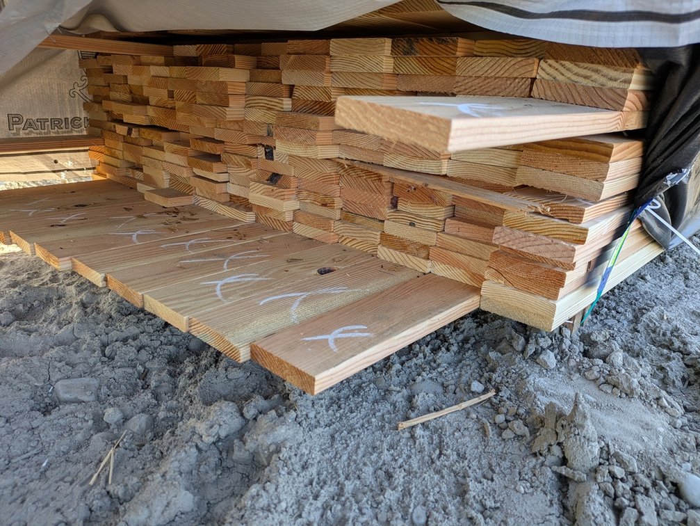Douglas Fir 1"x4" S4SEE KD Outs, 904 Linear Feet, 3' to 5' Lengths