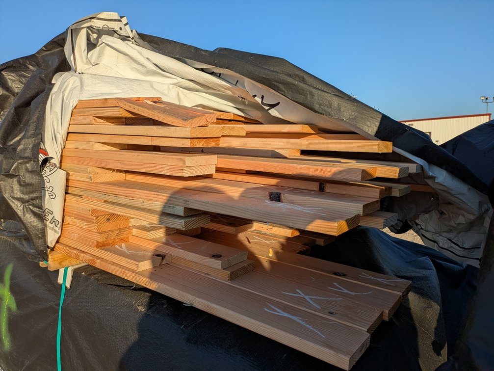 Douglas Fir 1"x4" S4SEE KD Outs, 862 Linear Feet, 3' to 5' Lengths
