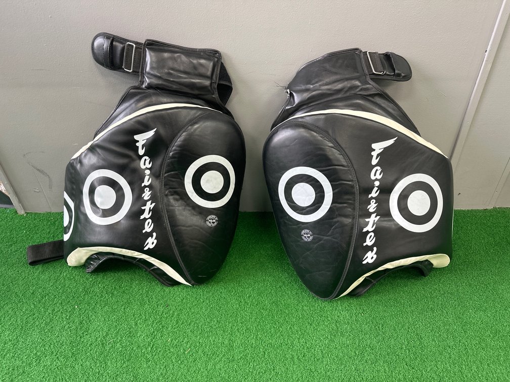 (2) Fairtex Thigh Trainer Kick Pads