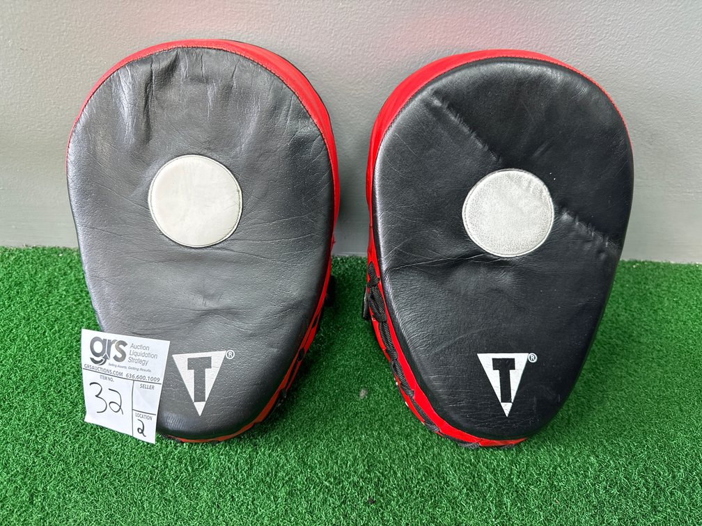 Title Boxing Pads