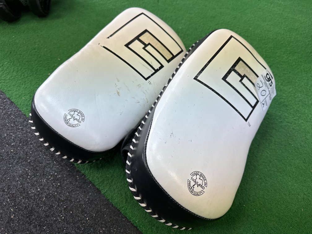 (2) CRNR Kick Pads