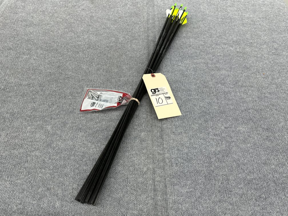 (12) Storm 50/65 Carbon Arrows RPS 8-32 with Inserts