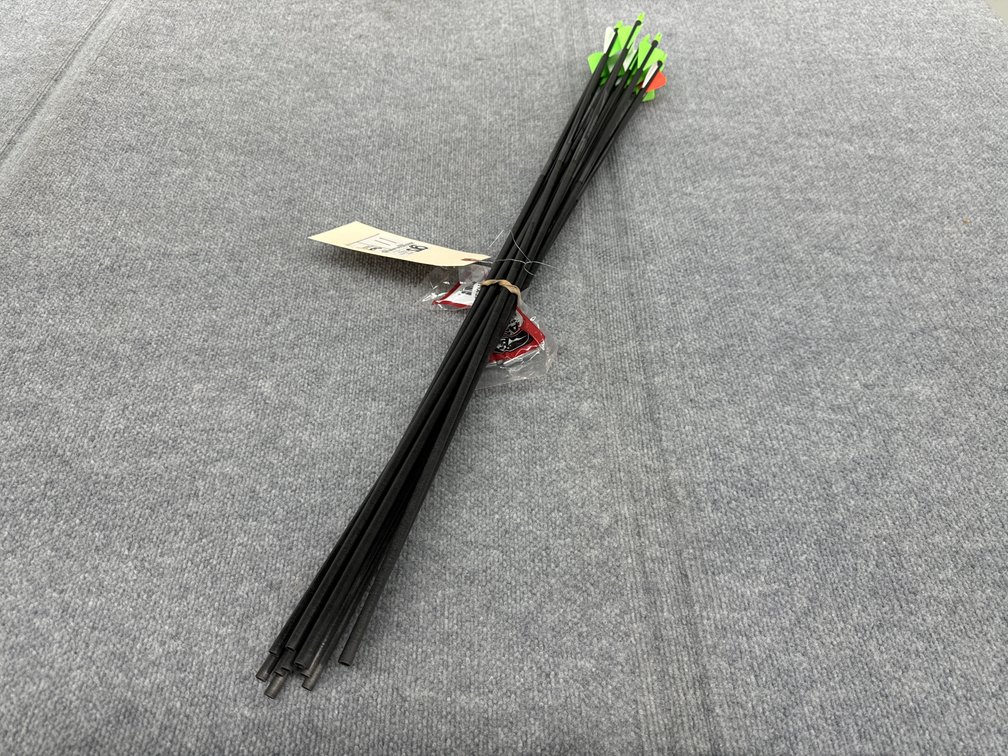 (12) Storm 50/65 Carbon Arrows