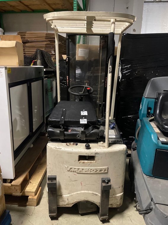V.Mariotti Fork Lift w Charging System