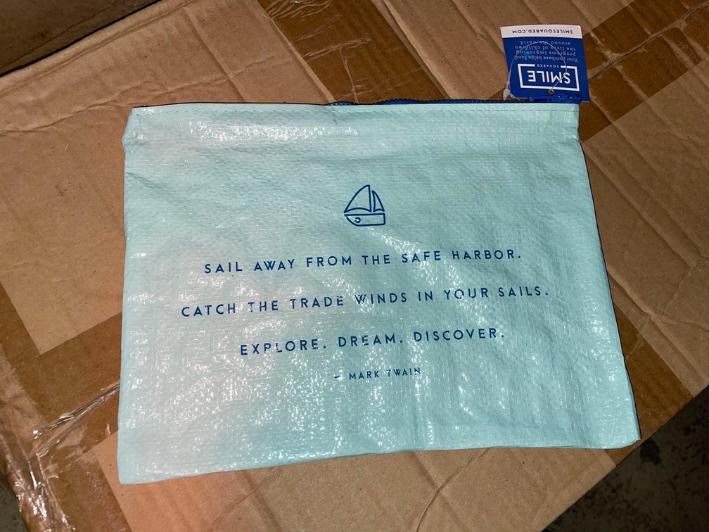 2 Cases of 500 each Zipped Pouch   10" x 7.5"