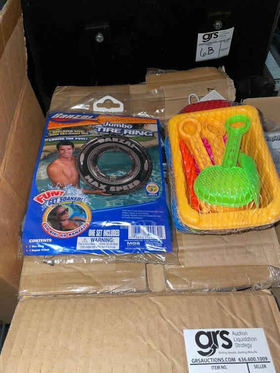 15pc  - 14 pc Jumbo Tire Ring &  1- Hudson Dump Truck