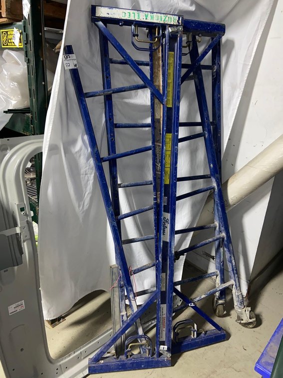 Scaffolding (2 Uprights, 3 Siderails)