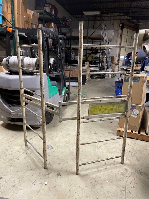 Scaffolding (2 Uprights)