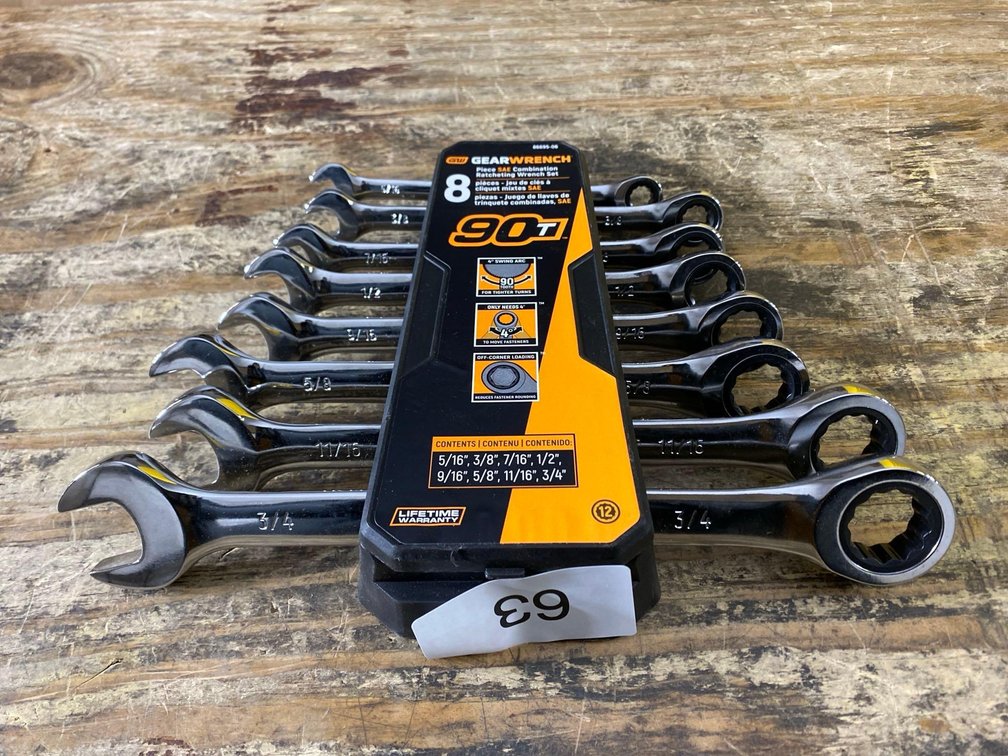 8-Piece SAE Combination Ratcheting Wrench Set 90-Tooth
