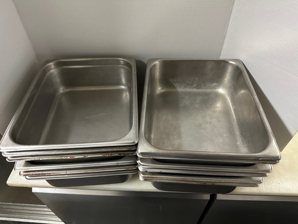 (12) Half Sized Food Pans With (1) Lid