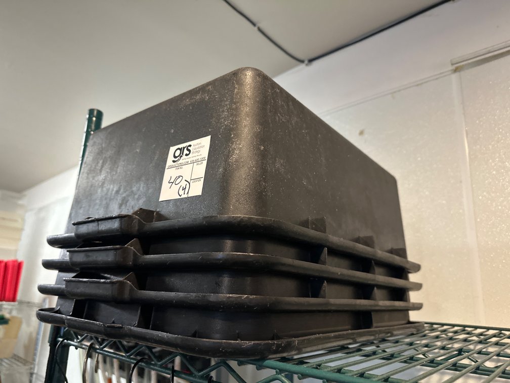 (4) Bus Tubs Black