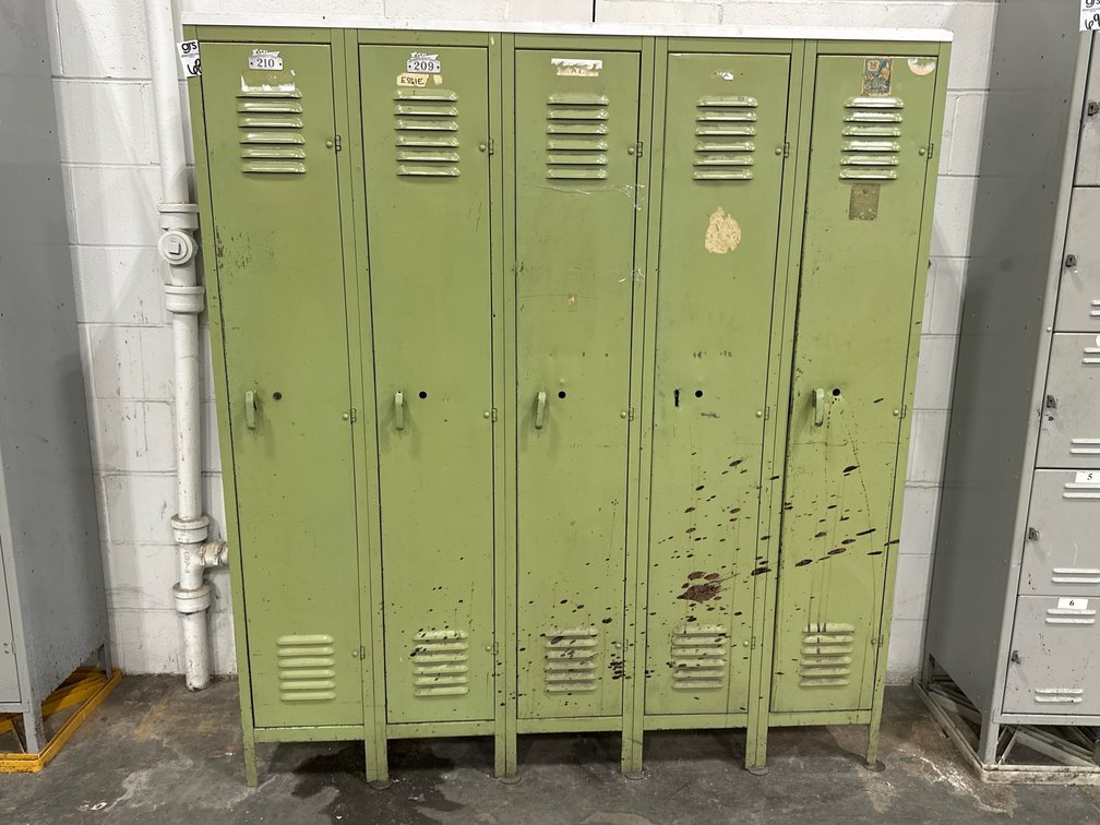 5-section Locker