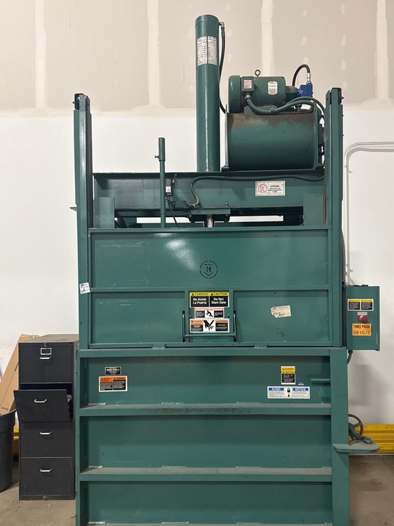 Selco V5-Hdvertical Baler