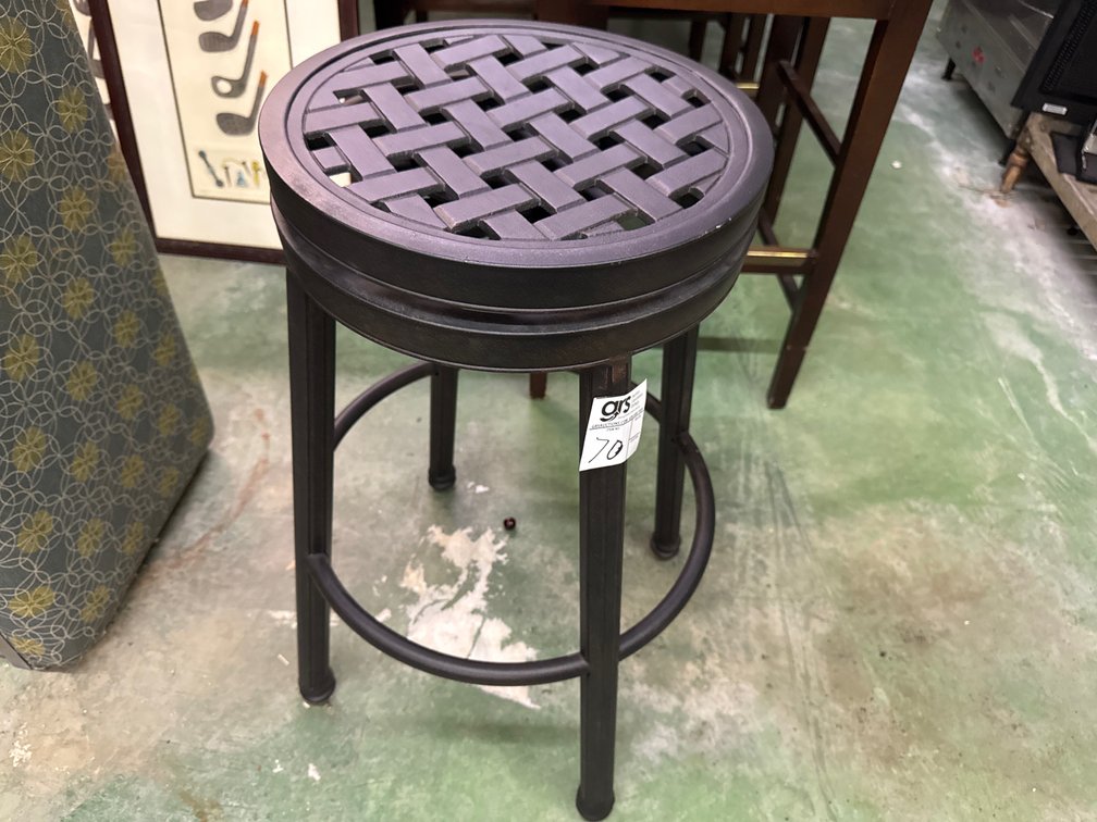 Swivel Bar Stool