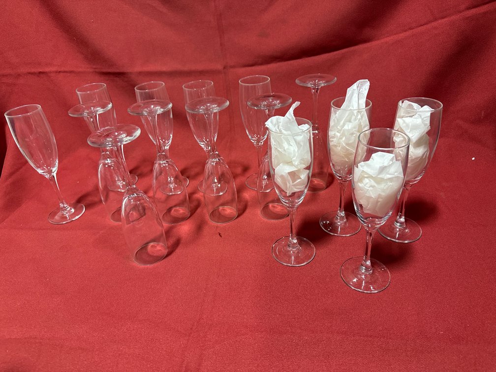 (28)Libbey Entertaing Essential Flute Glasses