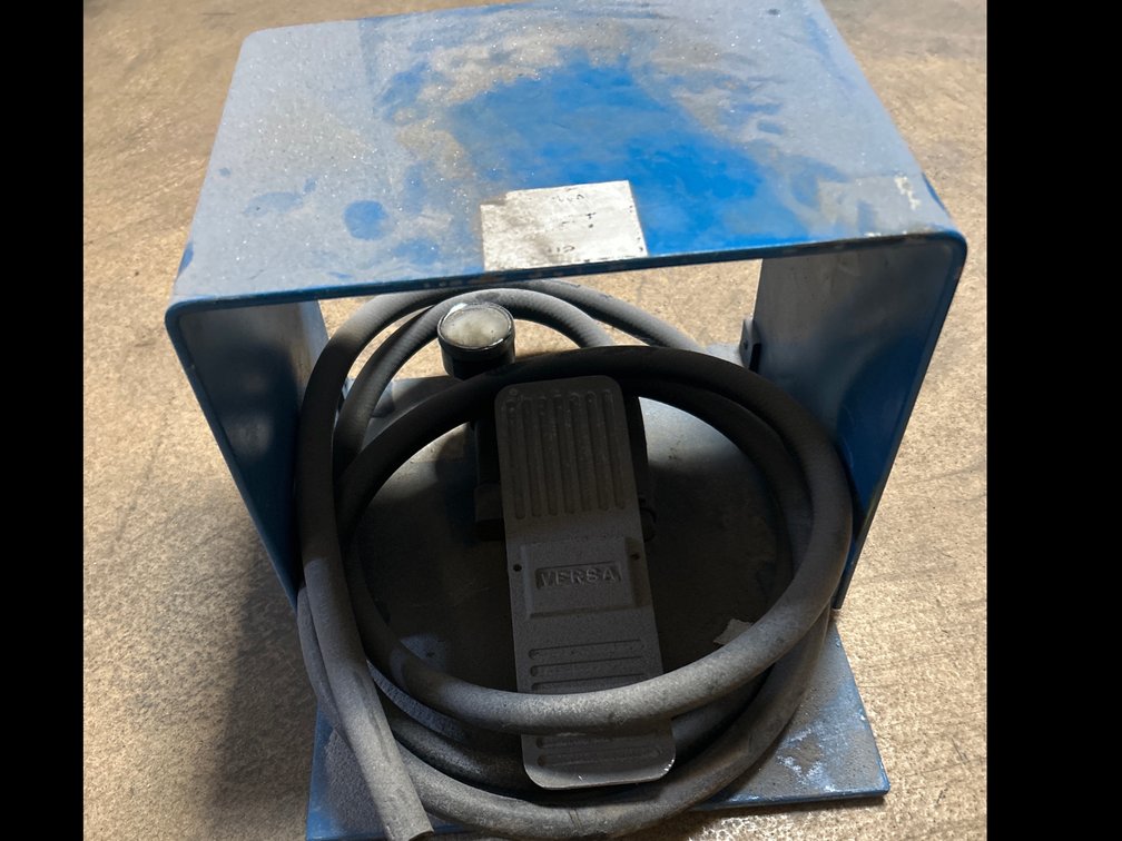 Pneumatic foot pedal