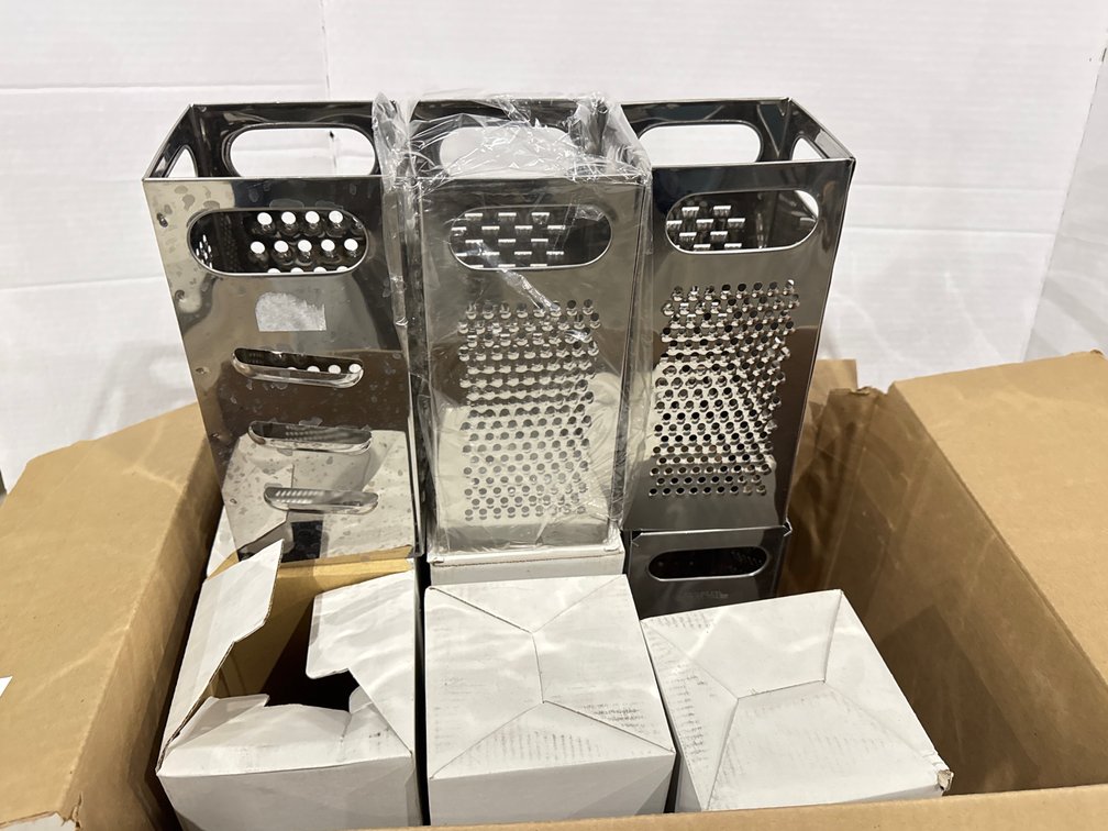 (8) Metal Graters