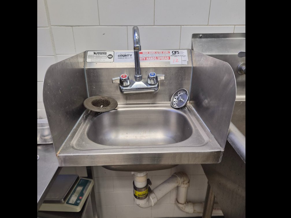 Hand Sink (Buyer is responsible for the removal)