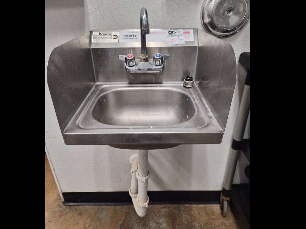 Hand Sink (Buyer is responsible for the removal)