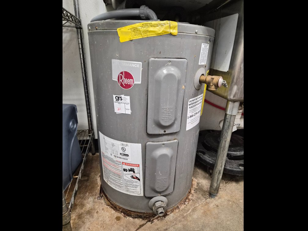 Water Heater (Buyer is responsible for the removal)