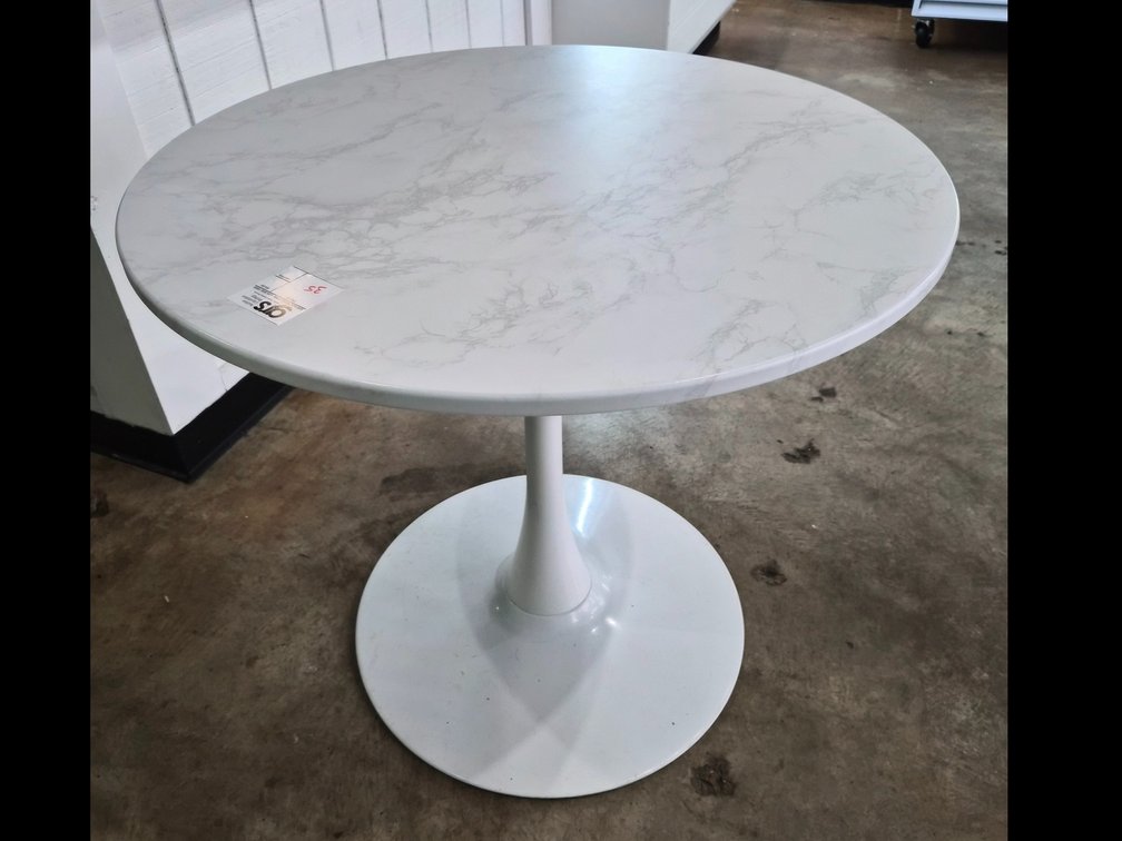Round Table