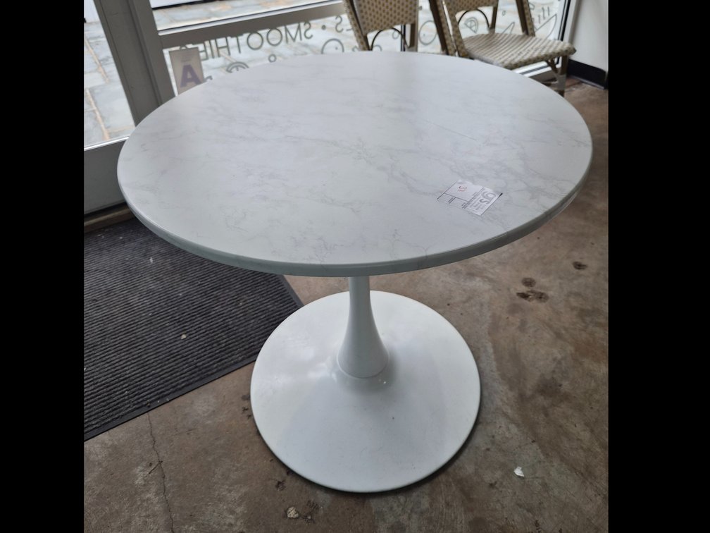 Round Table