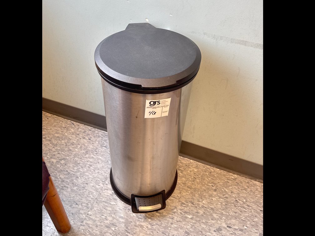 Step Pedal Trash Bin