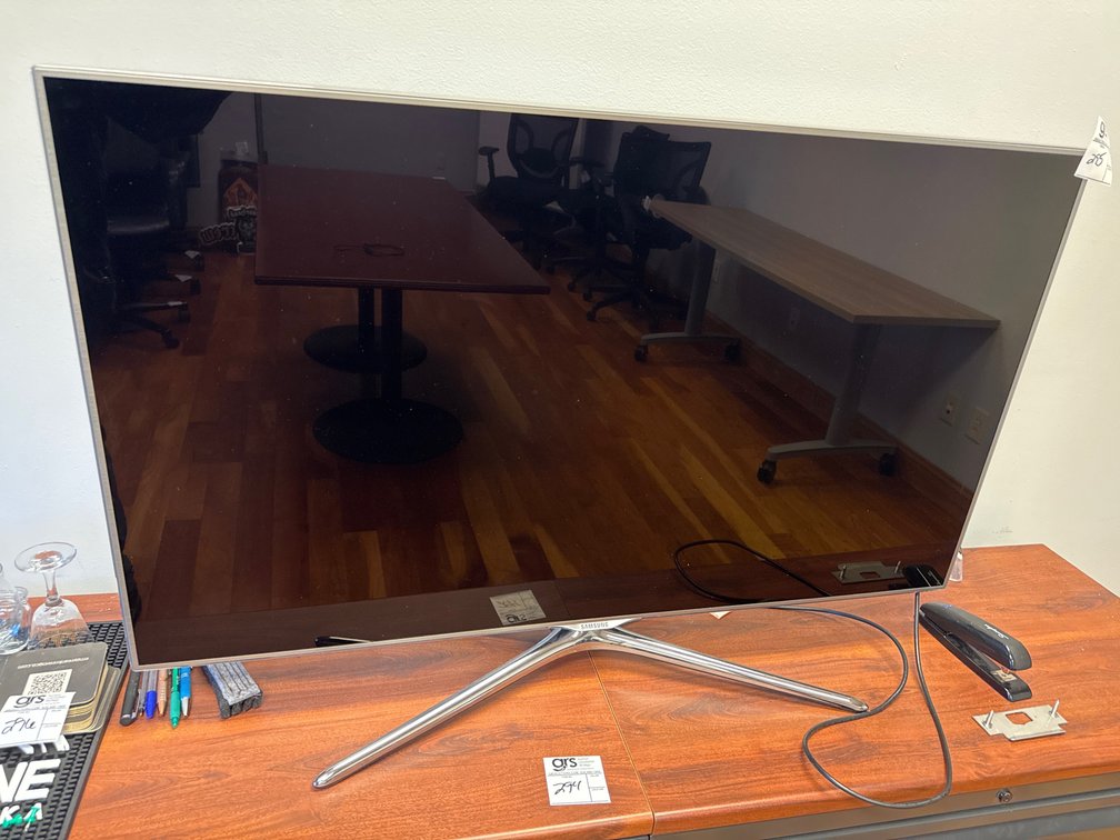 Samsung Flatscreen TV